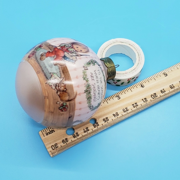 Vintage Betsey Clark Hallmark 'Tis the season, when hearts are singing' 1990 - Picture 7 of 7